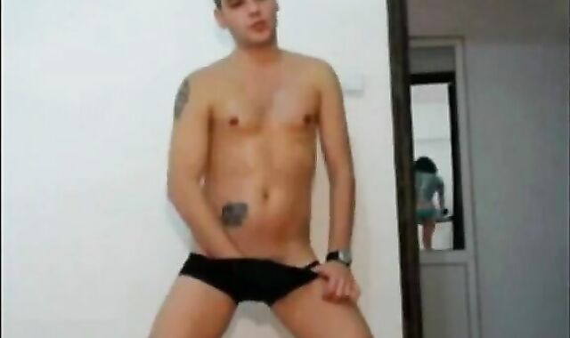 Hunk Plays with Himself on Webcam