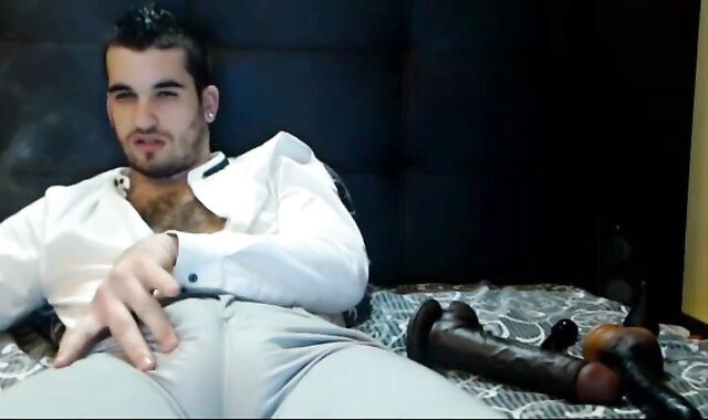 Amateur Bulging Jeans