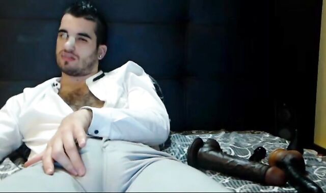 Amateur Bulging Jeans