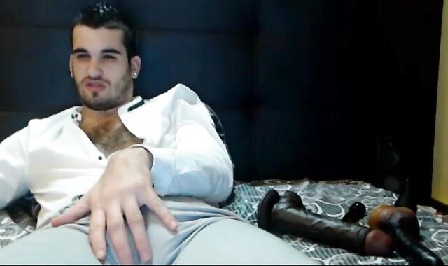 Amateur Bulging Jeans