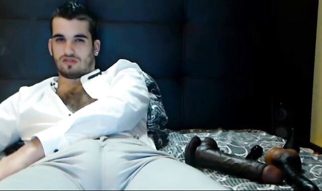 Amateur Bulging Jeans