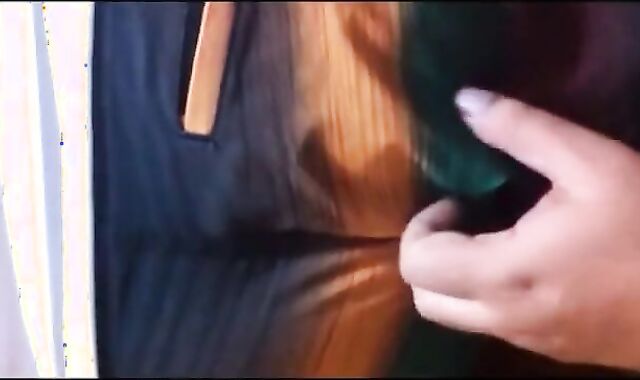 Dois caminhoneiros maduros transando no banheiro