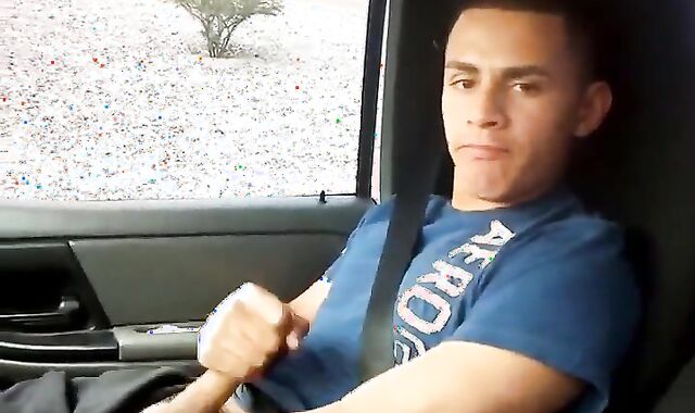 Vergonha: Gozada com Blowjob Latino