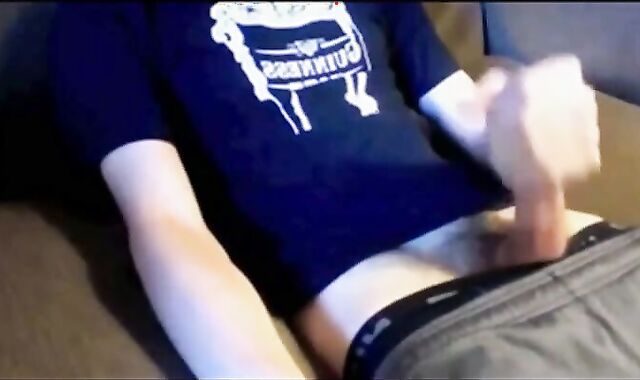 Twink's Webcam Masturbation Session
