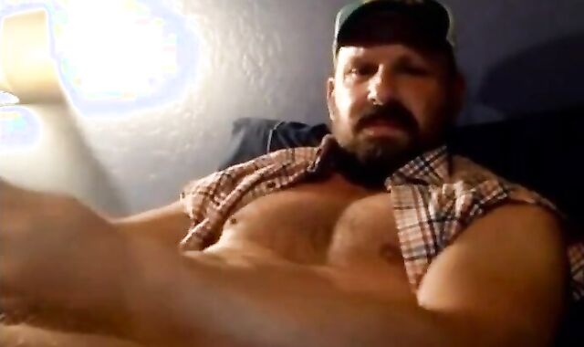 Bearded Muscle Daddy Jerks Off in Truck