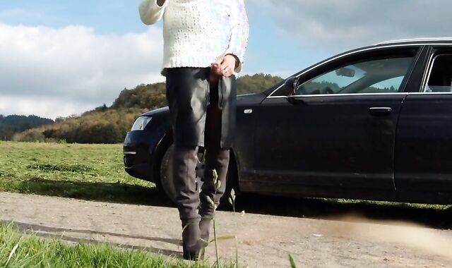 Old Smoking Crossdresser Jacks Off Outdoors