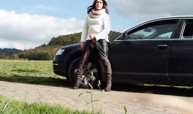 Old Smoking Crossdresser Jacks Off Outdoors