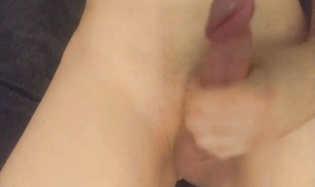 Skinny Twink Jacks Off on Webcam