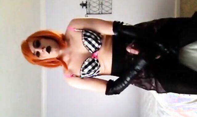 Emo Crossdresser Cums for You