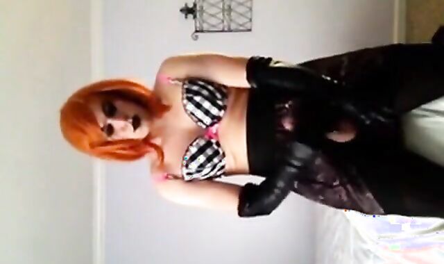 Emo Crossdresser Cums for You