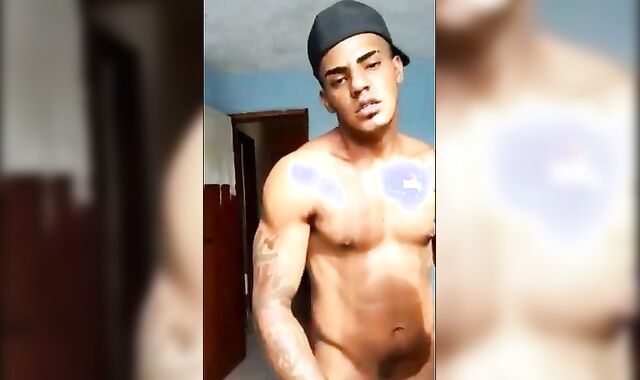 Muscular Latin Amateur Tops Perfectly