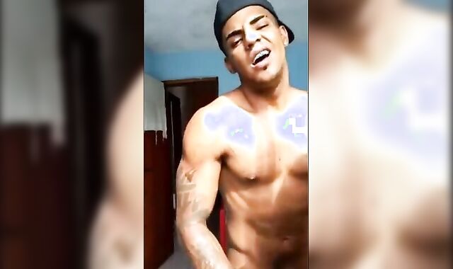 Muscular Latin Amateur Tops Perfectly