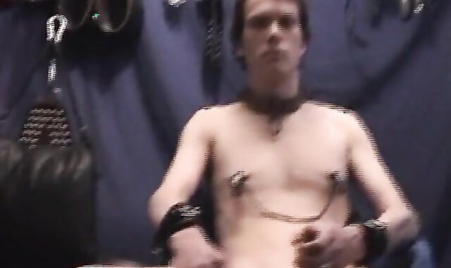 Bareback Amateur Twink Fucks Oly