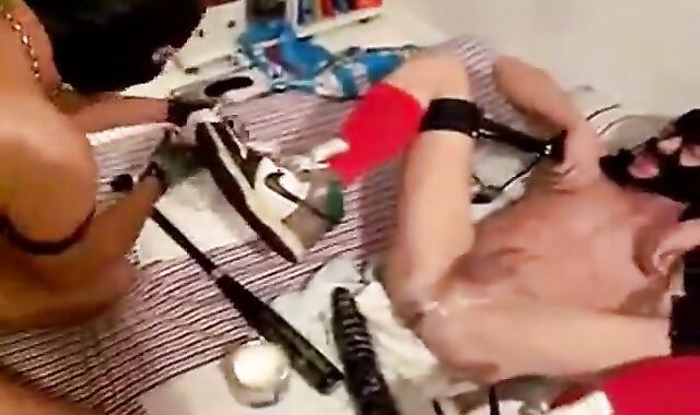 Muscle Men Fisting and Punching