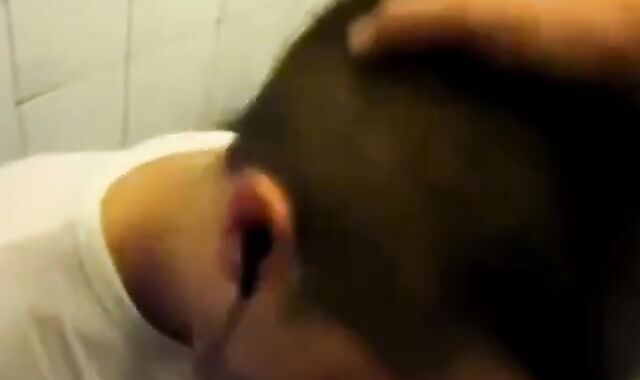 Cum-hungry guy gets a tasty treat in a public restroom