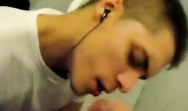 Cum-hungry guy gets a tasty treat in a public restroom