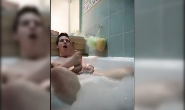 Twink's Solo Bathtub Adventure