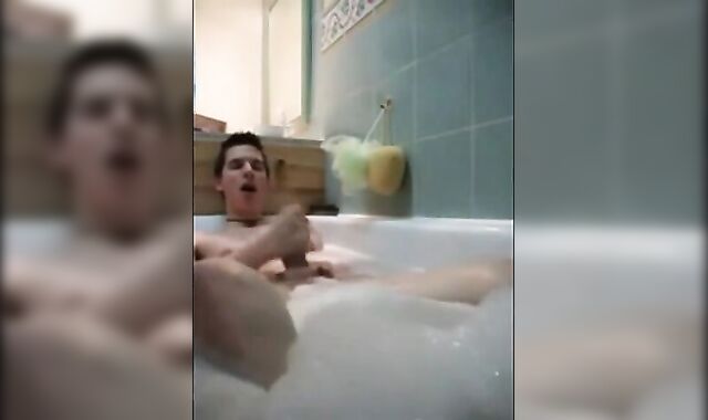 Twink's Solo Bathtub Adventure