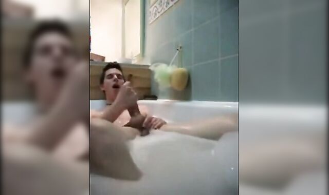 Twink's Solo Bathtub Adventure