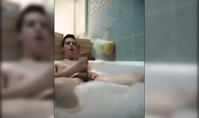 Twink's Solo Bathtub Adventure