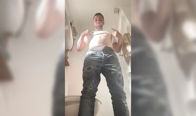 Baited straight lad wanks again for fake girl