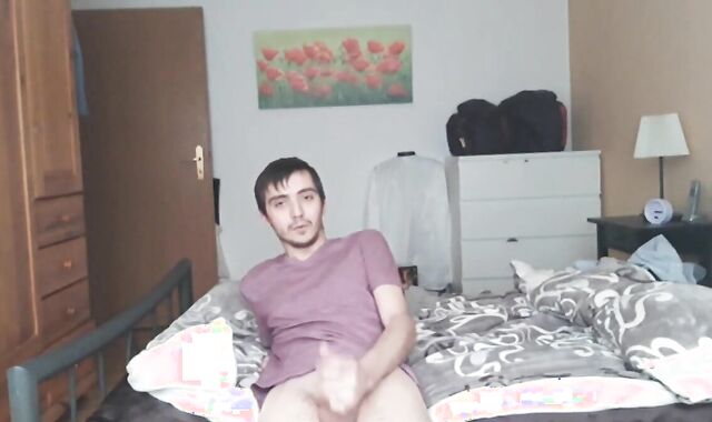 Heißer Twink-Striptease mit Handjob vor der Webcam