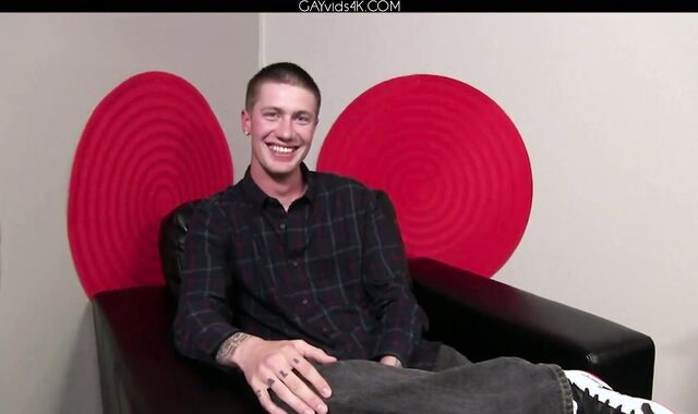 Alan North Shows Off H