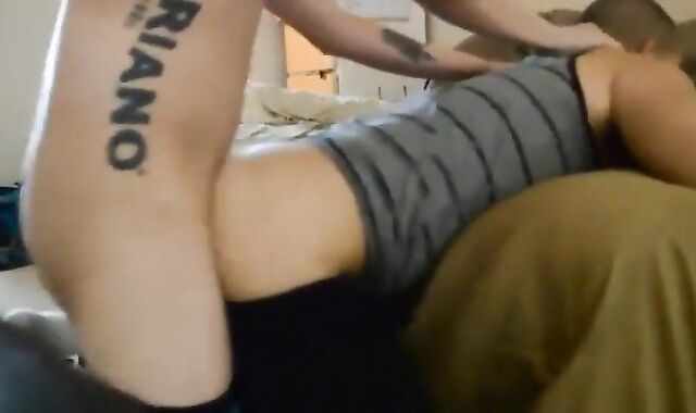 Muscle Hunk Gets His Hole Filled by Amateur Top