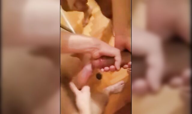 Amateur Big Cocks: Group Fun