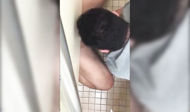 Big Cock Amateur Blowjob in a Public Restroom
