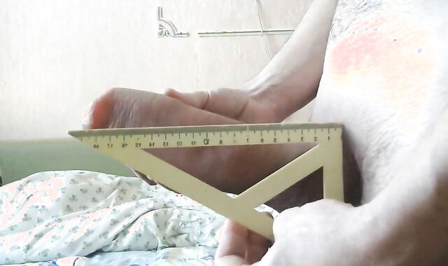 Vacuum Pumping a Big Cock on Webcam