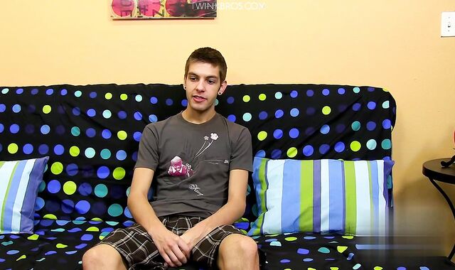 Who Wants To Play Doctor With Max