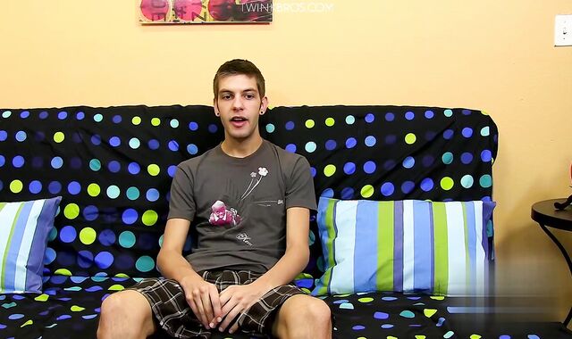 Who Wants To Play Doctor With Max