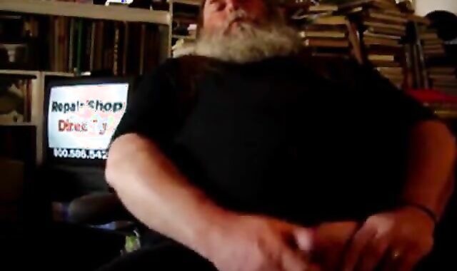 Daddy Bear Jerks Off Solo