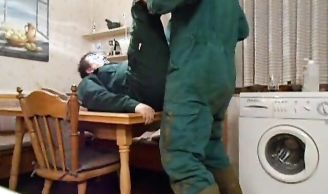 Twink Amateur Bareback IV