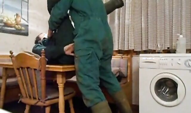 Twink Amateur Bareback IV