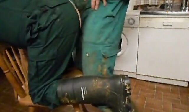 Twink Amateur Bareback IV