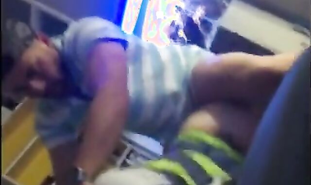 Bareback Amateur Fucks a Construction Worker