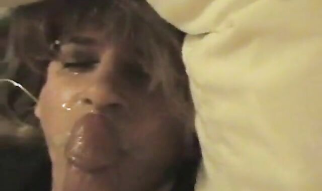 Crossdresser Gets a Mouthful of Cum