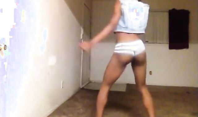 Black Amateur Twerking His Skinny Ass For Anal