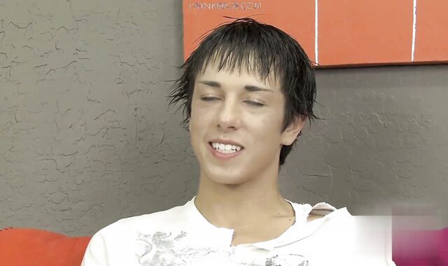 Bailey Cums To Boycrush