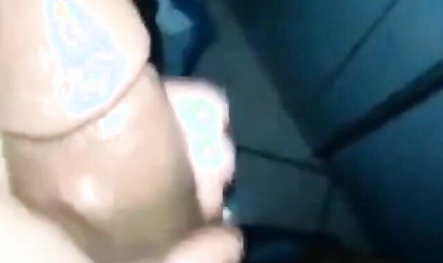 Un plan cul bareback avec un grand rebebe