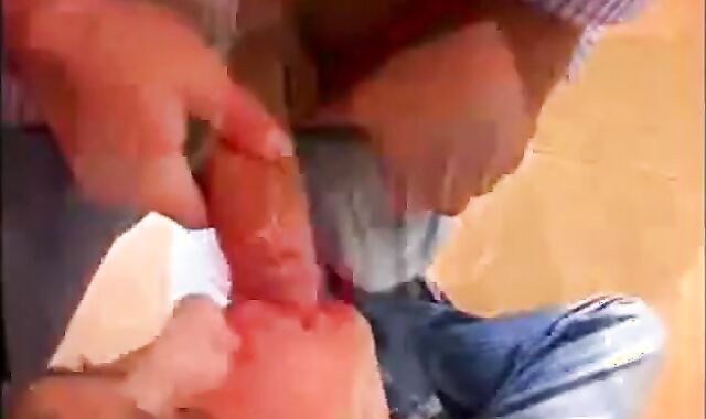 Twink's Amateur Blowjob Bukkake