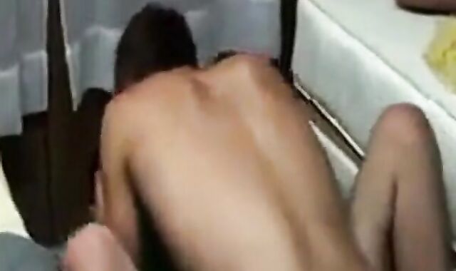 Bareback Amateur Takes Big Cock in Dorm Room