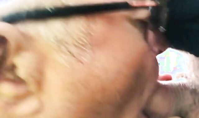 Lucky Sunday: Outdoor Bear Blowjob