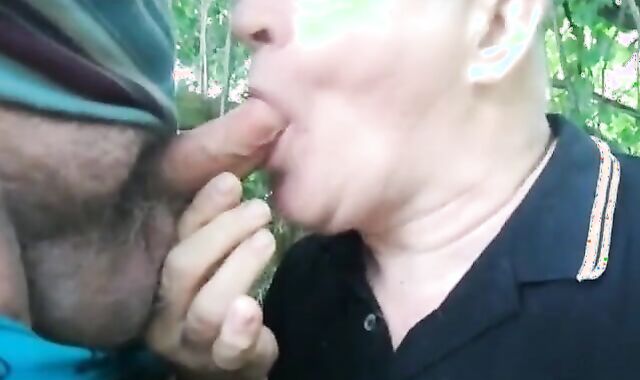 Lucky Sunday: Outdoor Bear Blowjob