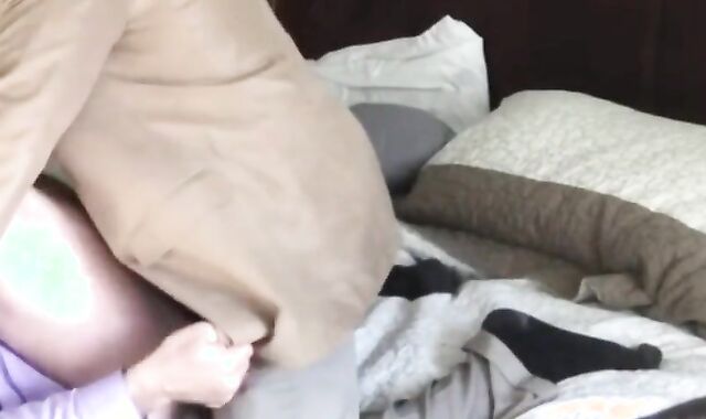 Bareback with My Married Older Boss While His Girl is Away