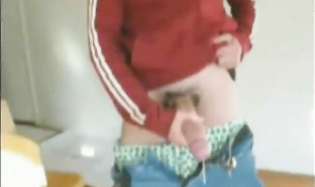 Twinks Sucking Big Cocks and Getting Covered in Cum