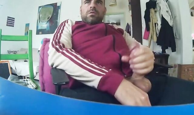 Big-Cock Bear Masturbating on Webcam