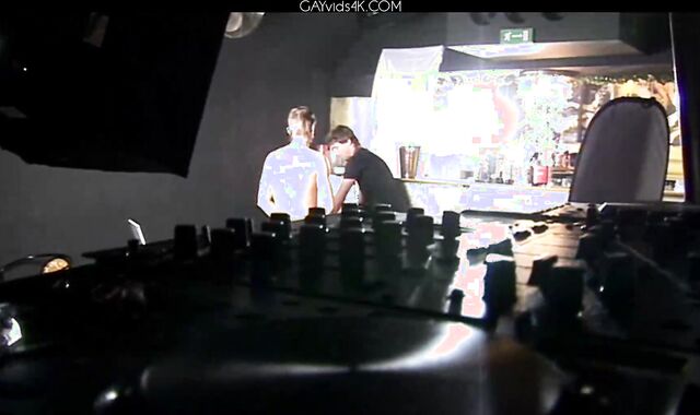Michael Arnett Photosession Video